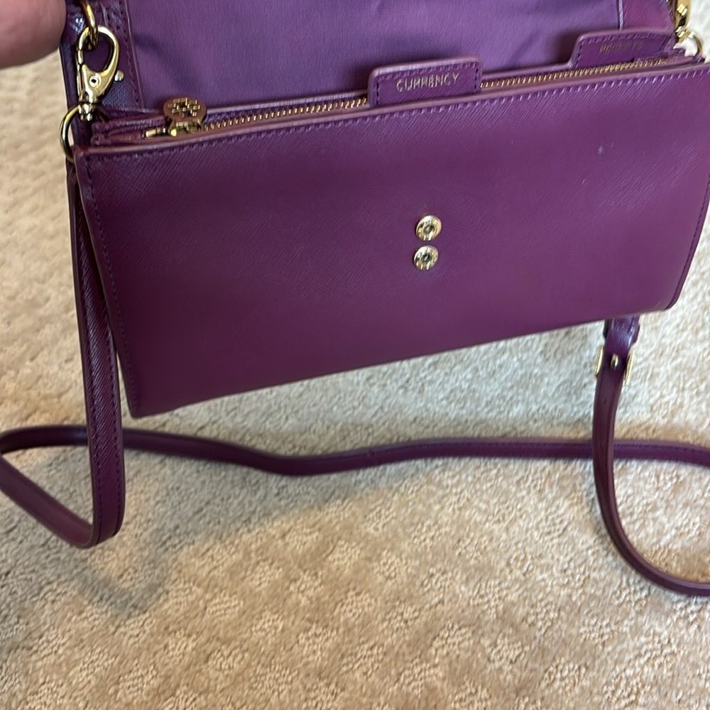 Tory Burch Robinson Expandable Concierge Wallet/Handbag - Picture 8 of 16